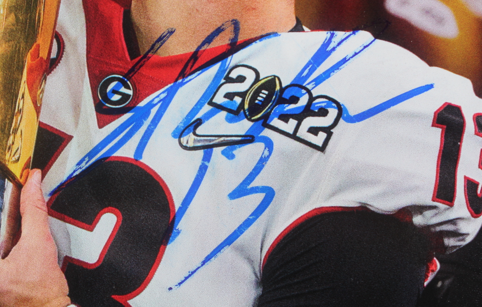 Stetson Bennett Signed 2021 Sports Illustrated Magazine (Beckett) at PristineAuction.com Stetson Bennett Signed 2021 Sports Illustrated Magazine (Beckett) at PristineAuction.com