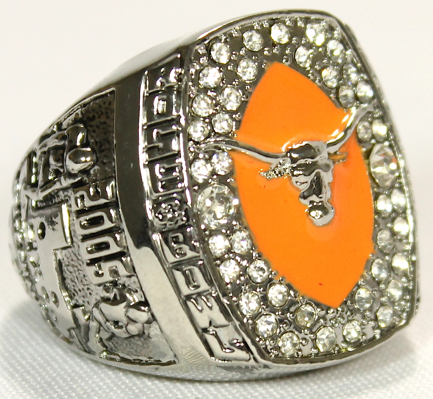 Mack Brown Texas Longhorns High Quality Replica 2005 Football Rose Bowl National Championship Ring. at PristineAuction.com Mack Brown Texas Longhorns High Quality Replica 2005 Football Rose Bowl National Championship Ring. at PristineAuction.com