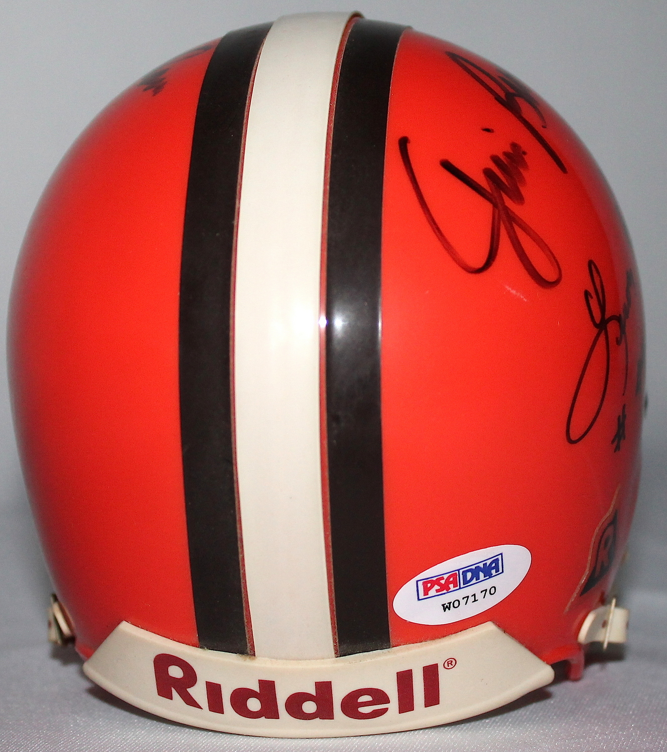 Jim Brown, Otto Graham, Leroy Kelly & Marion Motley Signed Cleveland Browns Mini Helmet with Display Case (PSA LOA) at PristineAuction.com Jim Brown, Otto Graham, Leroy Kelly & Marion Motley Signed Cleveland Browns Mini Helmet with Display Case (PSA LOA) at PristineAuction.com