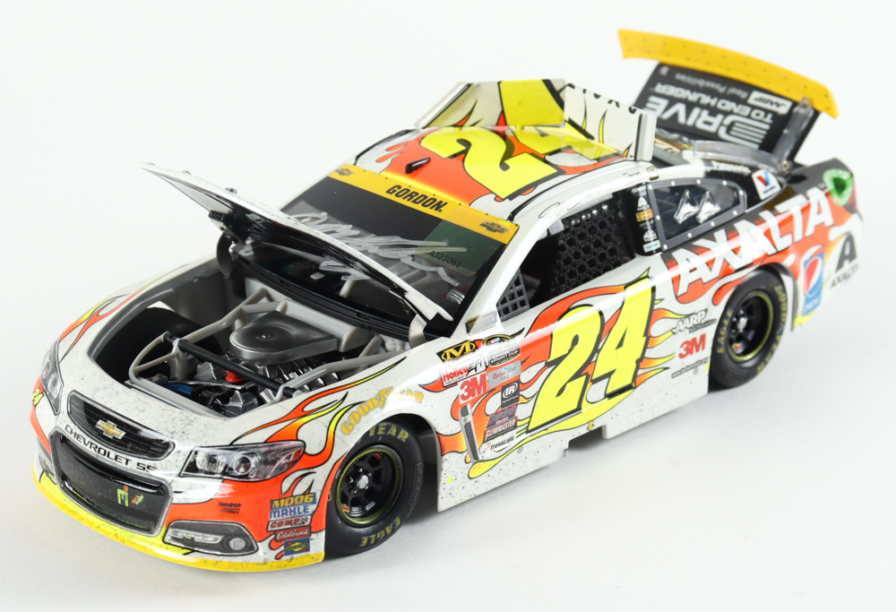 Jeff Gordon Signed LE NASCAR #24 Axalta Homestead - Race Version - Store Exclusive - 2015 SS 1:24 Scale Diecast Car (Gordon) at PristineAuction.com Jeff Gordon Signed LE NASCAR #24 Axalta Homestead - Race Version - Store Exclusive - 2015 SS 1:24 Scale Diecast Car (Gordon) at PristineAuction.com