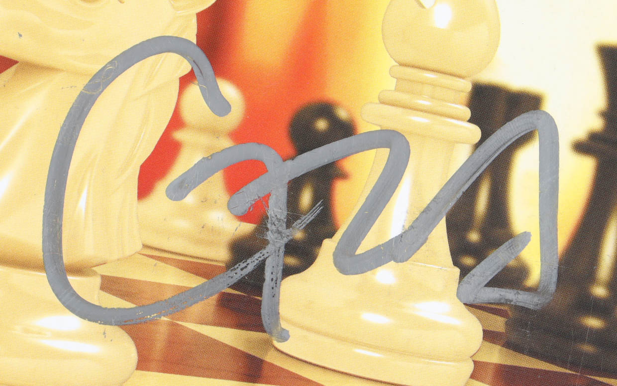 GZA Signed Chess Set (JSA) at PristineAuction.com GZA Signed Chess Set (JSA) at PristineAuction.com