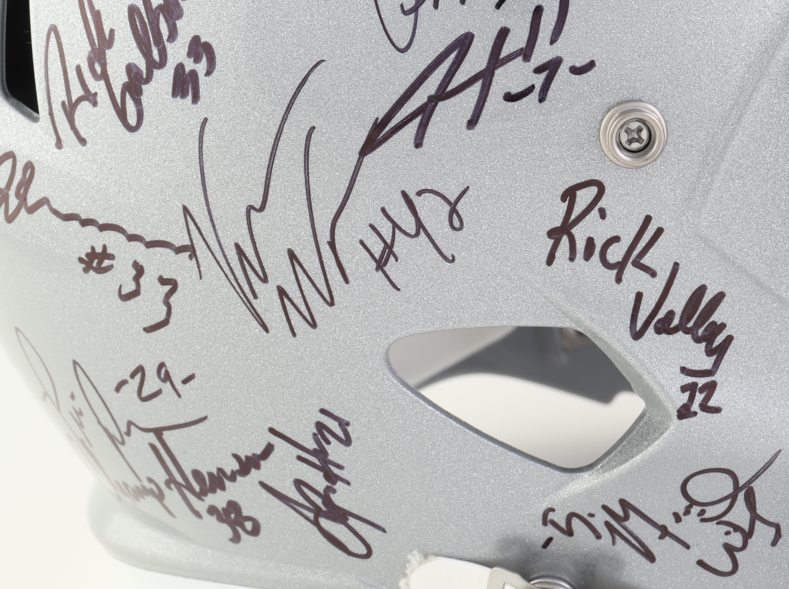 Ohio State Buckeyes Full-Size Speed Helmet Signed by (23) with Tim Spencer, Jeff Logan, Derek Combs, Pete Johnson, Michael Wiley (JSA) at PristineAuction.com Ohio State Buckeyes Full-Size Speed Helmet Signed by (23) with Tim Spencer, Jeff Logan, Derek Combs, Pete Johnson, Michael Wiley (JSA) at PristineAuction.com