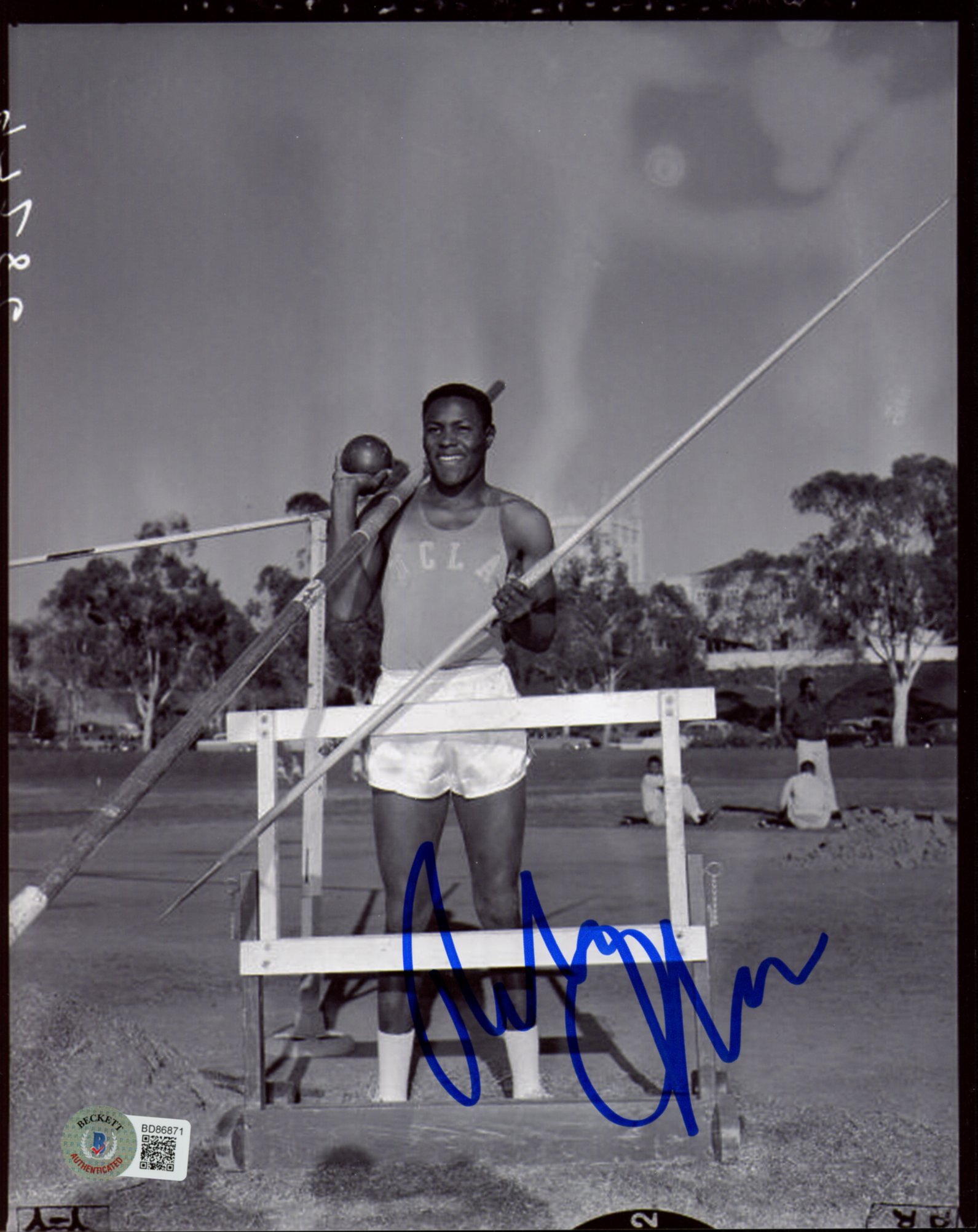 Rafer Johnson Signed 8x10 Photo (Beckett) at PristineAuction.com Rafer Johnson Signed 8x10 Photo (Beckett) at PristineAuction.com