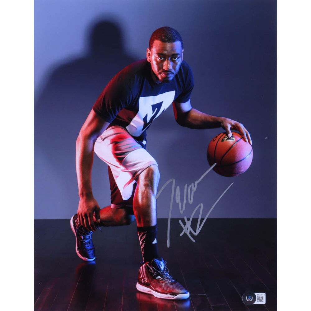 John Wall Signed Wizards 11x14 Photo (Beckett) Pristine Auction