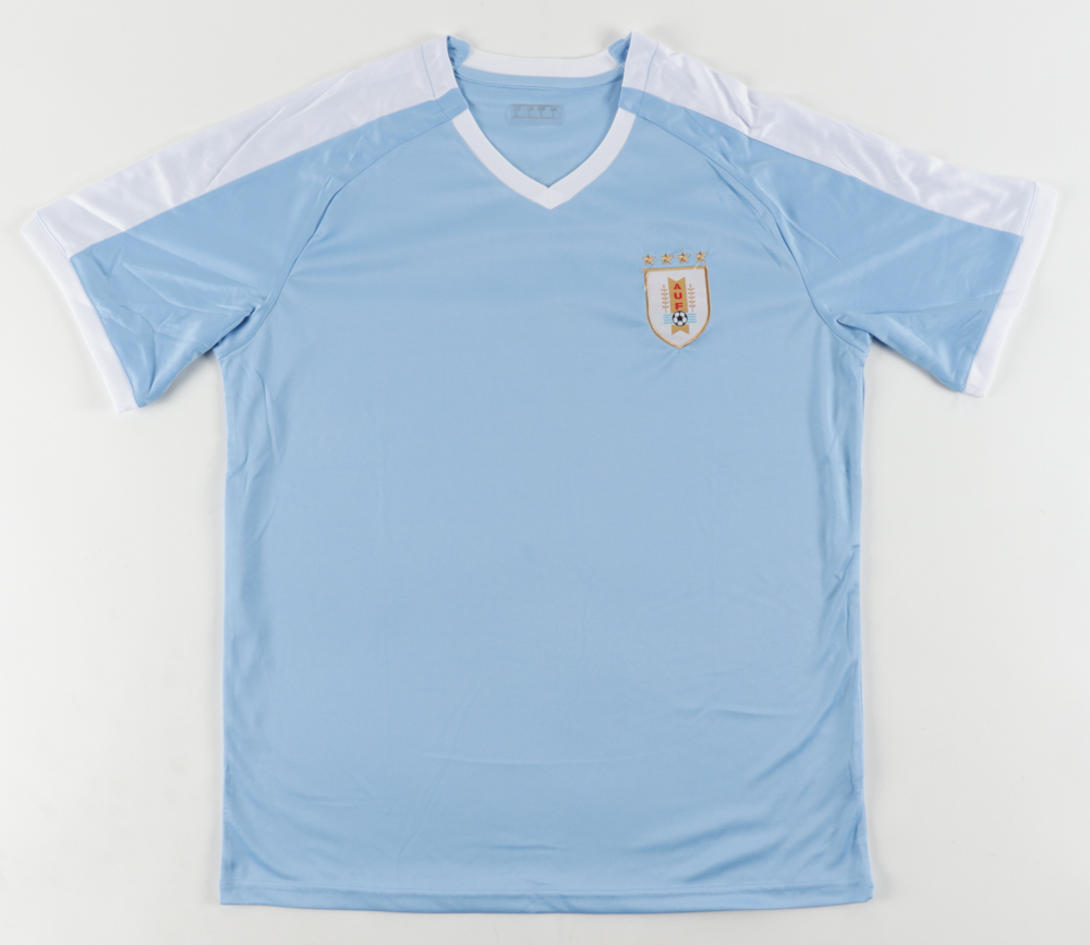 Luis Suarez Signed Jersey (Beckett) at PristineAuction.com Luis Suarez Signed Jersey (Beckett) at PristineAuction.com