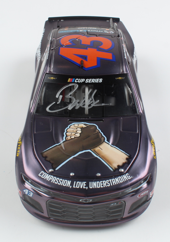 Darrell Wallace Jr. Signed LE #43 #BLACKLIVESMATTER - 2020 Camaro ZL1 - 1:24 Diecast Car (RCCA) at PristineAuction.com Darrell Wallace Jr. Signed LE #43 #BLACKLIVESMATTER - 2020 Camaro ZL1 - 1:24 Diecast Car (RCCA) at PristineAuction.com