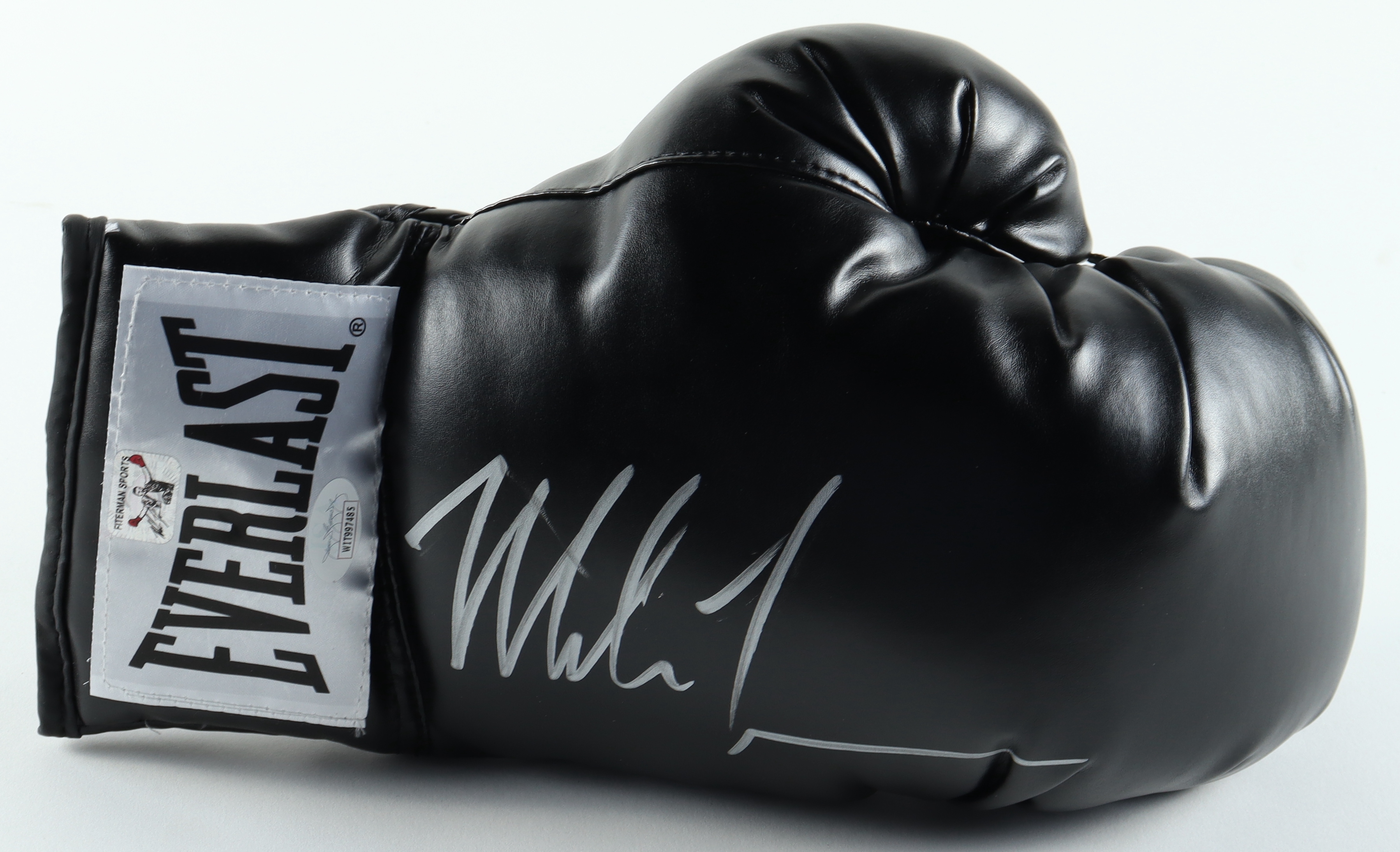Mike Tyson Signed Everlast Boxing Glove (JSA & Tyson) at PristineAuction.com Mike Tyson Signed Everlast Boxing Glove (JSA & Tyson) at PristineAuction.com