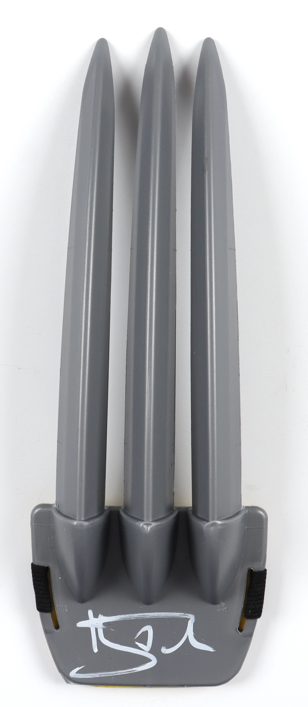 Hugh Jackman Signed "X-Men" Wolverine Claws (AutographCOA) at PristineAuction.com Hugh Jackman Signed "X-Men" Wolverine Claws (AutographCOA) at PristineAuction.com