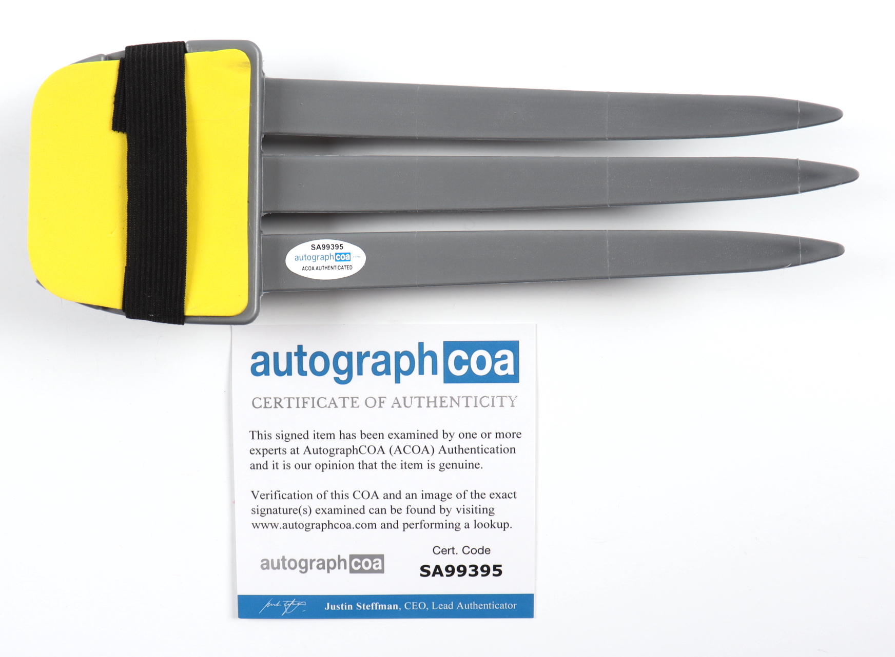 Hugh Jackman Signed "X-Men" Wolverine Claws (AutographCOA) at PristineAuction.com Hugh Jackman Signed "X-Men" Wolverine Claws (AutographCOA) at PristineAuction.com