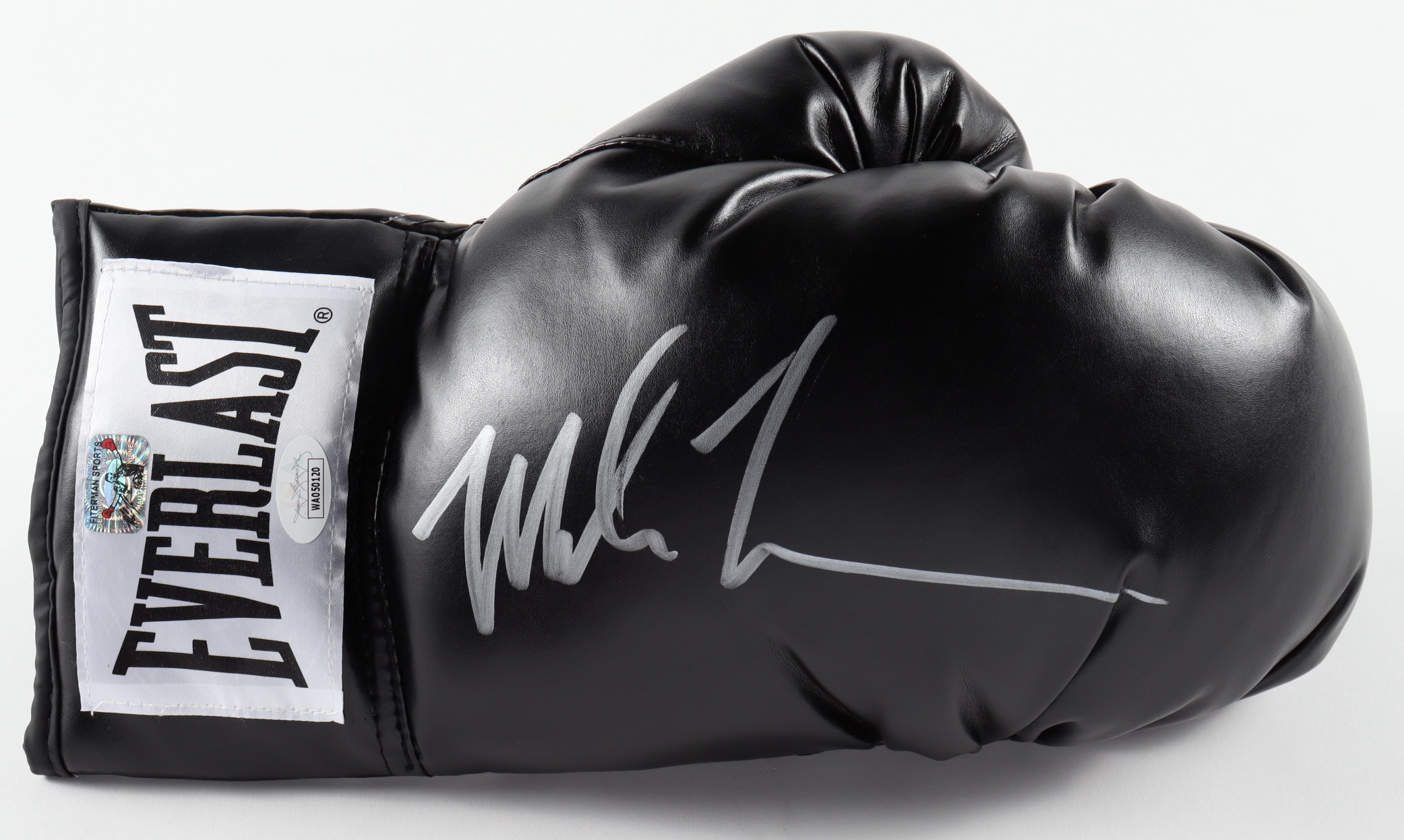 Mike Tyson Signed Everlast Boxing Glove (JSA & Tyson) at PristineAuction.com Mike Tyson Signed Everlast Boxing Glove (JSA & Tyson) at PristineAuction.com