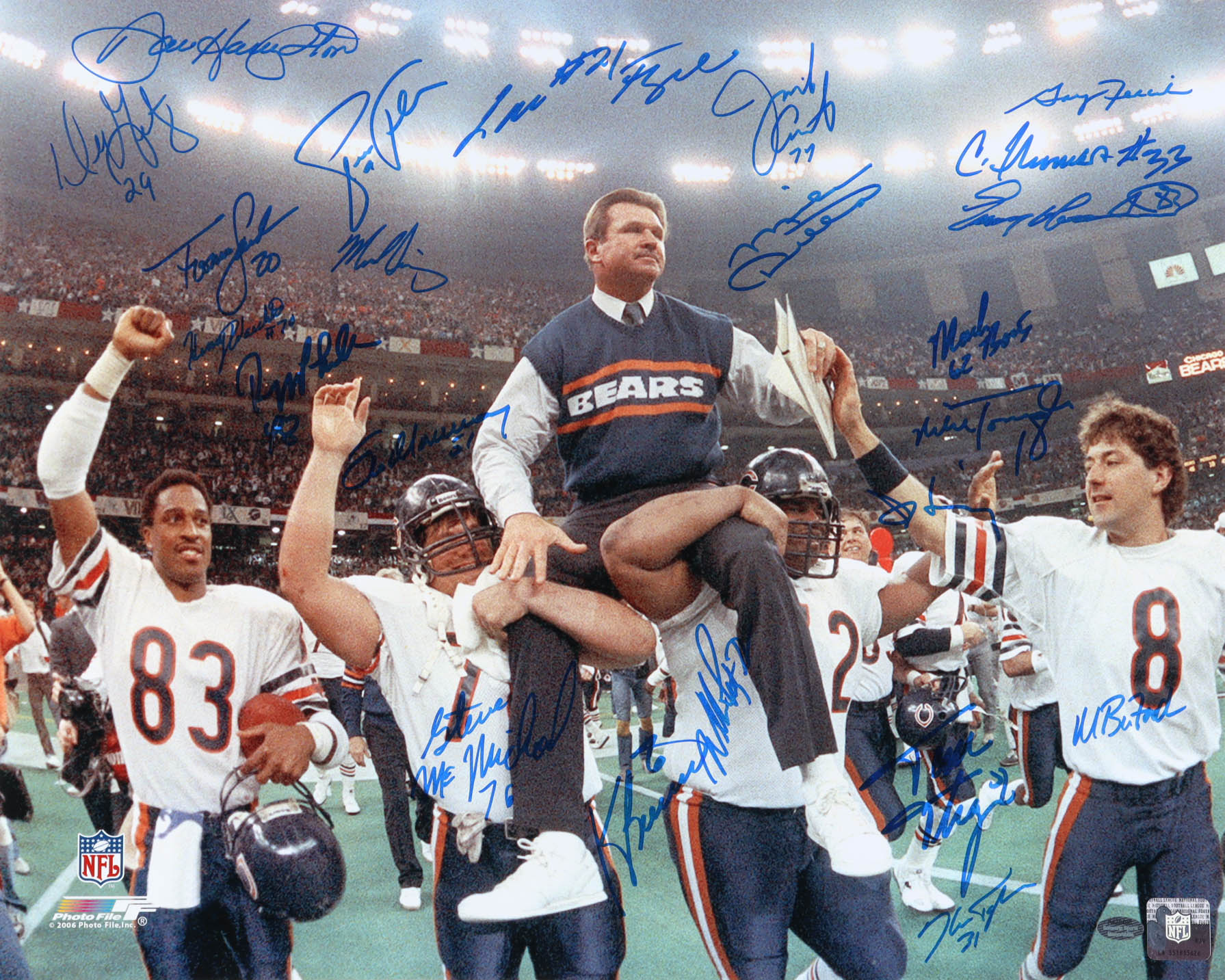1986 Bears Super Bowl XX 16x20 Photo Signed by (24) with Mike Ditka, Mike Singletary, Steve McMichael, Gary Fencik (Schwartz) at PristineAuction.com 1986 Bears Super Bowl XX 16x20 Photo Signed by (24) with Mike Ditka, Mike Singletary, Steve McMichael, Gary Fencik (Schwartz) at PristineAuction.com