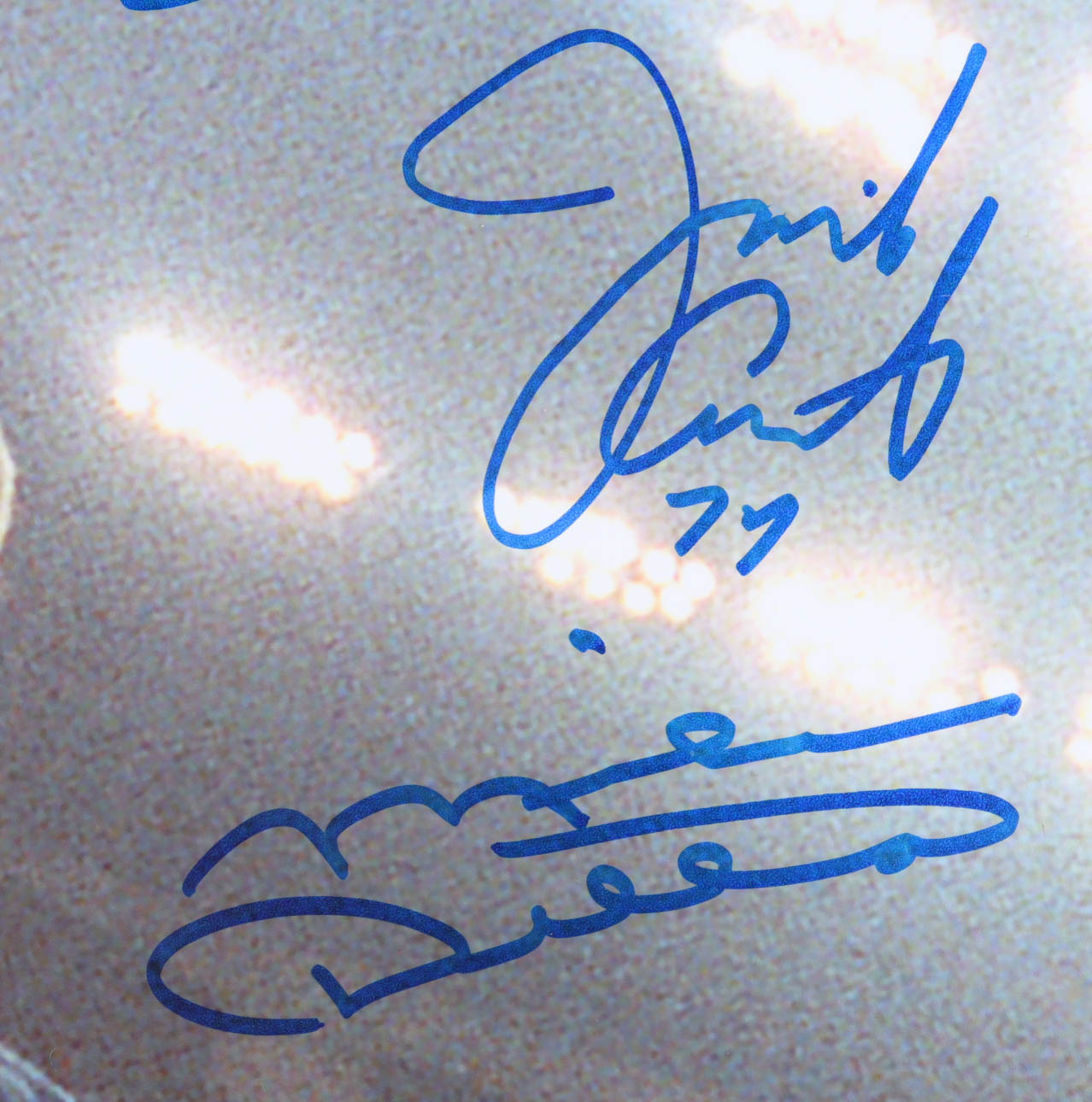 1986 Bears Super Bowl XX 16x20 Photo Signed by (24) with Mike Ditka, Mike Singletary, Steve McMichael, Gary Fencik (Schwartz) at PristineAuction.com 1986 Bears Super Bowl XX 16x20 Photo Signed by (24) with Mike Ditka, Mike Singletary, Steve McMichael, Gary Fencik (Schwartz) at PristineAuction.com