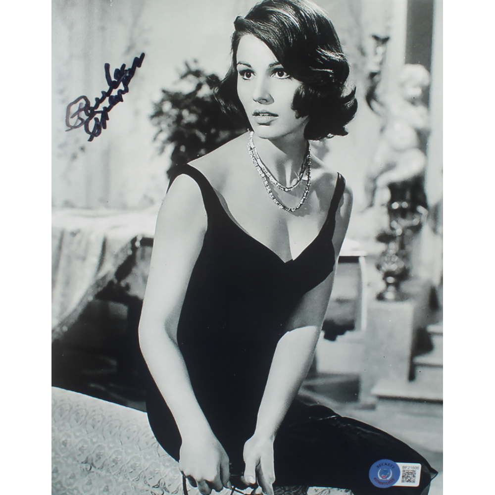 Paula Prentiss Signed 8x10 Photo (Beckett) | Pristine Auction