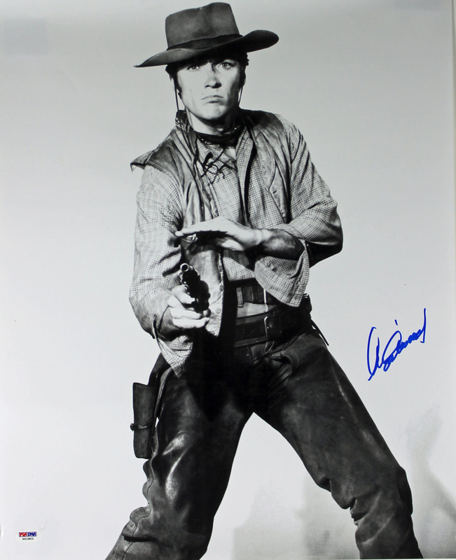 Clint Eastwood Signed 16x20 Photo (PSA) at PristineAuction.com Clint Eastwood Signed 16x20 Photo (PSA) at PristineAuction.com