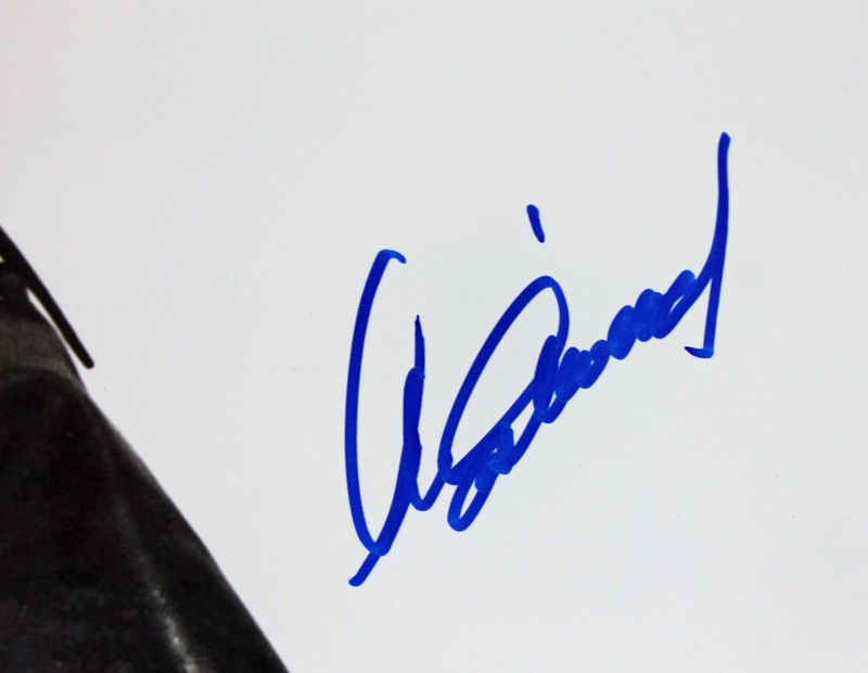 Clint Eastwood Signed 16x20 Photo (PSA) at PristineAuction.com Clint Eastwood Signed 16x20 Photo (PSA) at PristineAuction.com