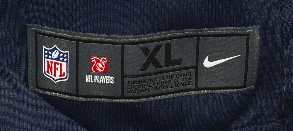 Derrick Henry Signed Titans Nike Jersey (Beckett) at PristineAuction.com Derrick Henry Signed Titans Nike Jersey (Beckett) at PristineAuction.com