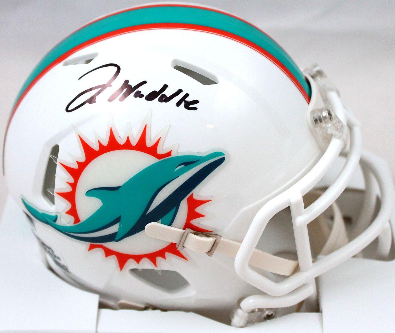 Jaylen Waddle Signed Dolphins Speed Mini Helmet (Fanatics) at PristineAuction.com Jaylen Waddle Signed Dolphins Speed Mini Helmet (Fanatics) at PristineAuction.com