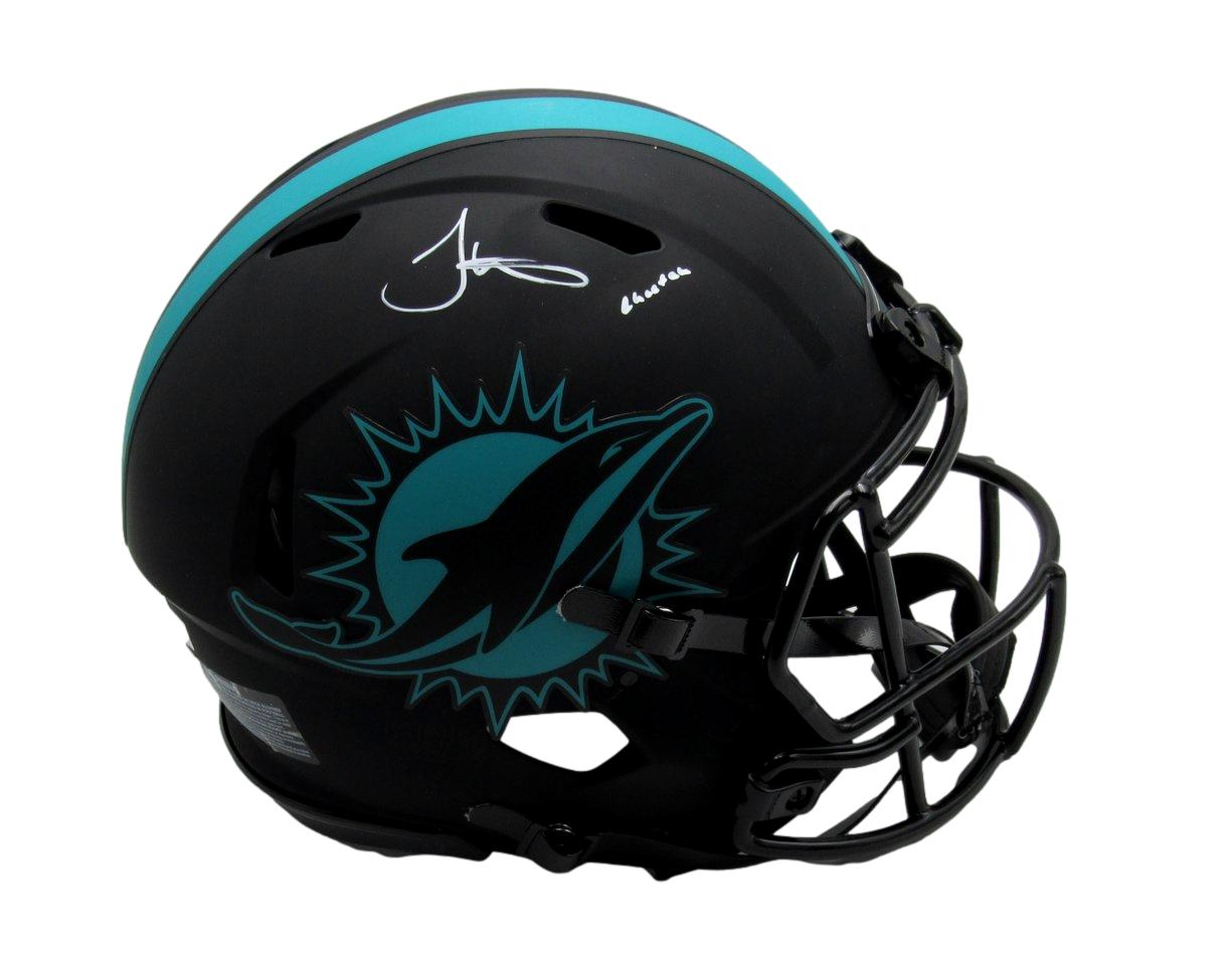 Tyreek Hill Signed Dolphins Full-Size Authentic On-Field Eclipse Alternate Speed Helmet Inscribed "Cheetah" (Beckett) at PristineAuction.com Tyreek Hill Signed Dolphins Full-Size Authentic On-Field Eclipse Alternate Speed Helmet Inscribed "Cheetah" (Beckett) at PristineAuction.com