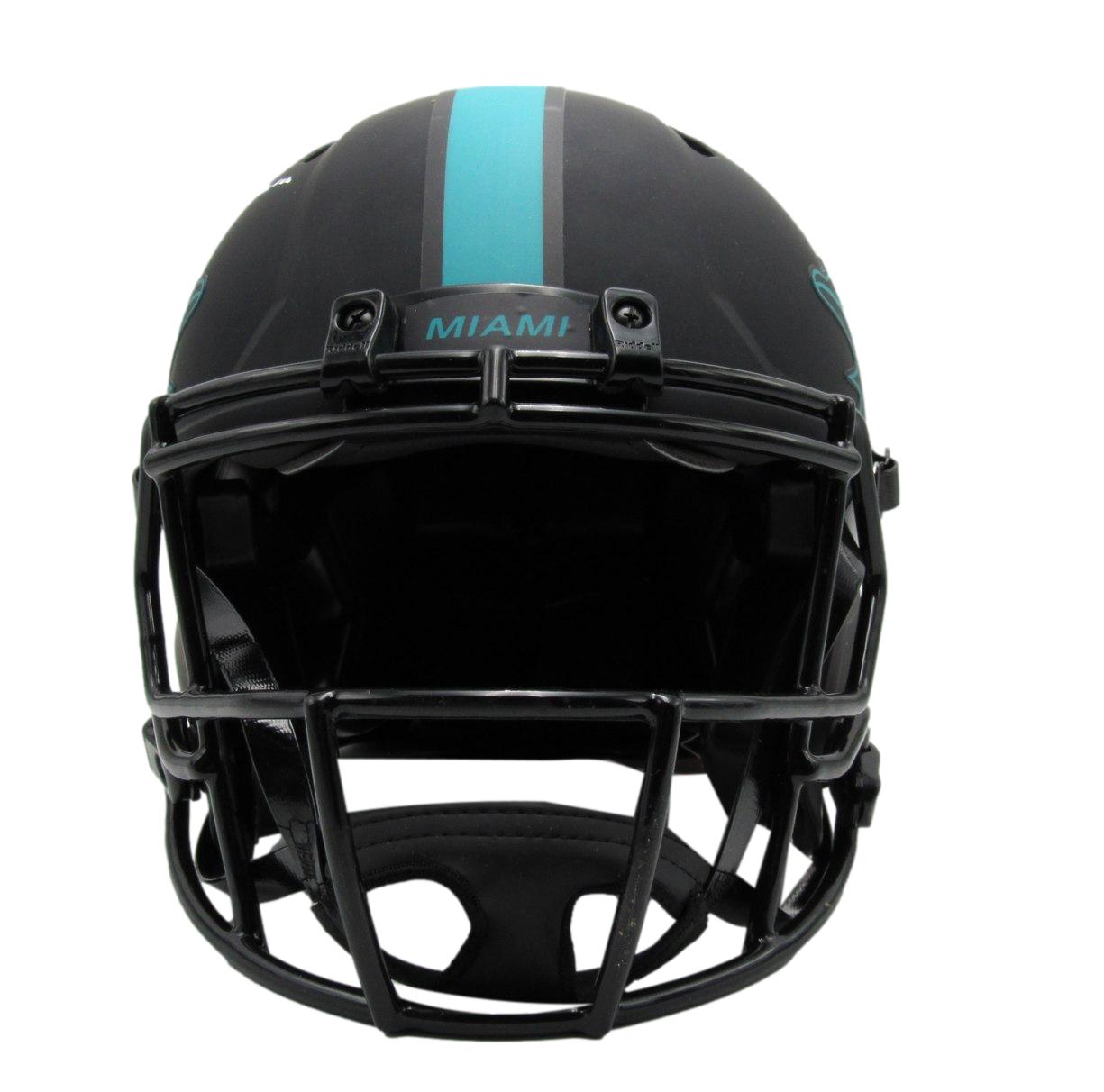 Tyreek Hill Signed Dolphins Full-Size Authentic On-Field Eclipse Alternate Speed Helmet Inscribed "Cheetah" (Beckett) at PristineAuction.com Tyreek Hill Signed Dolphins Full-Size Authentic On-Field Eclipse Alternate Speed Helmet Inscribed "Cheetah" (Beckett) at PristineAuction.com