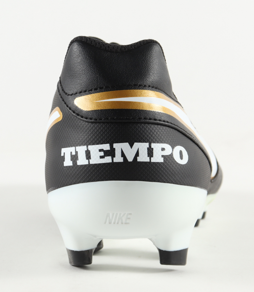 sergio ramos tiempo cleats