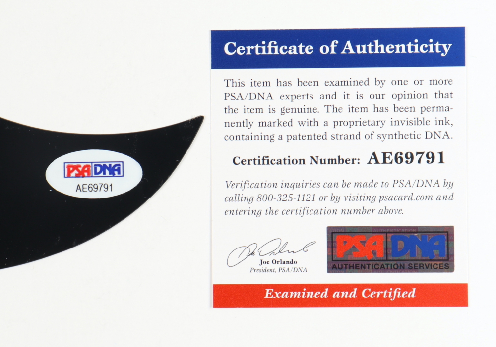 Vince Gill Signed Acoustic Guitar Pickguard (PSA) Pristine Auction