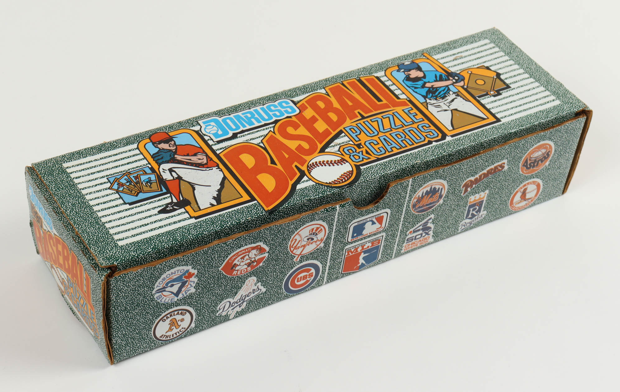 1990 Donruss Baseball Puzzle & Cards Box Complete Set of (728) Cards with Sammy Sosa #489 RC, Bernie Willams #689 RC, Nolan Ryan #166, Curt Schilling #667 at PristineAuction.com 1990 Donruss Baseball Puzzle & Cards Box Complete Set of (728) Cards with Sammy Sosa #489 RC, Bernie Willams #689 RC, Nolan Ryan #166, Curt Schilling #667 at PristineAuction.com