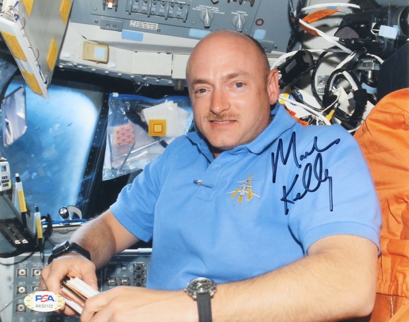 Mark Kelly Signed 8x10 Photo (PSA) at PristineAuction.com Mark Kelly Signed 8x10 Photo (PSA) at PristineAuction.com