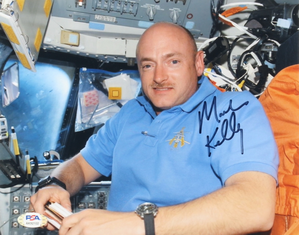 Mark Kelly Signed 8x10 Photo (PSA) Pristine Auction