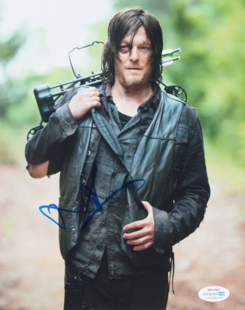 Norman Reedus Signed "The Walking Dead" 8x10 Photo (AutographCOA