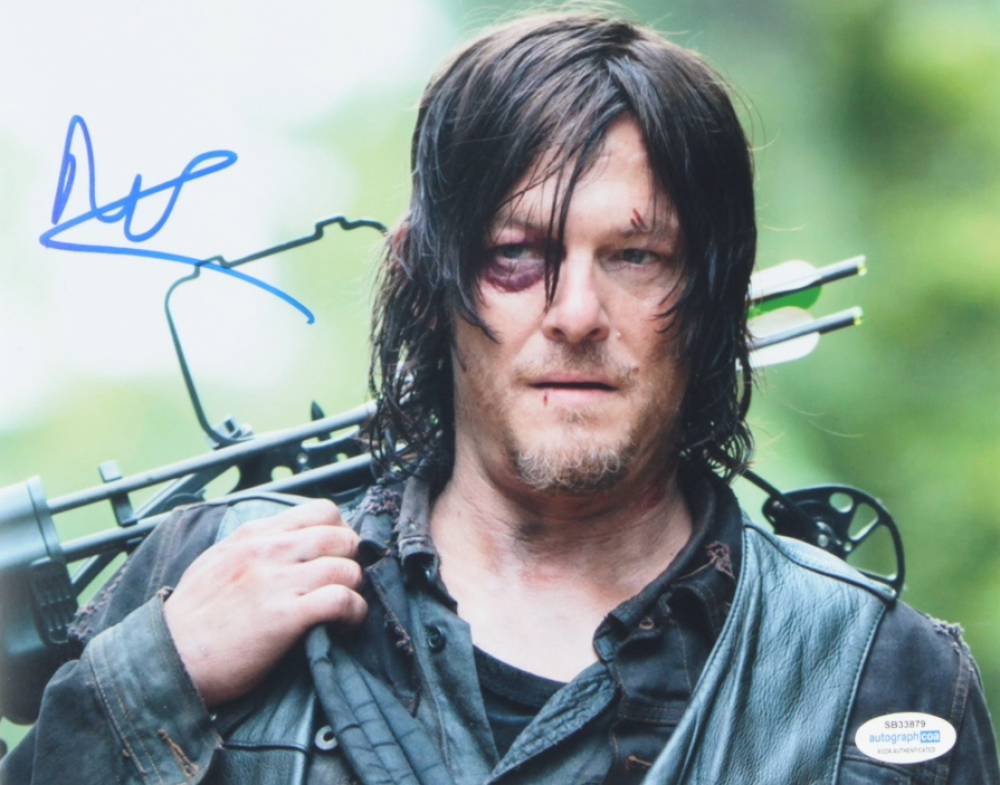 Norman Reedus Signed "The Walking Dead" 8x10 Photo (AutographCOA