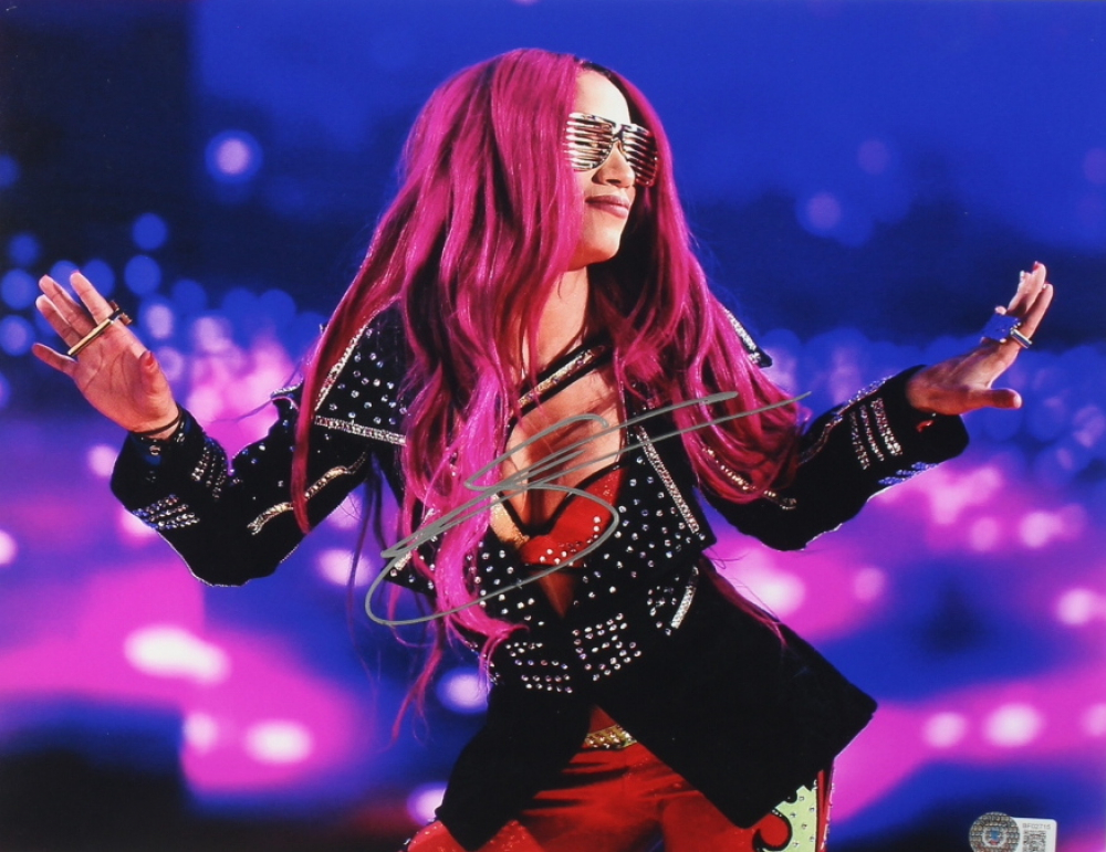 Sasha Banks Signed WWE 11x14 Photo (Beckett) | Pristine Auction