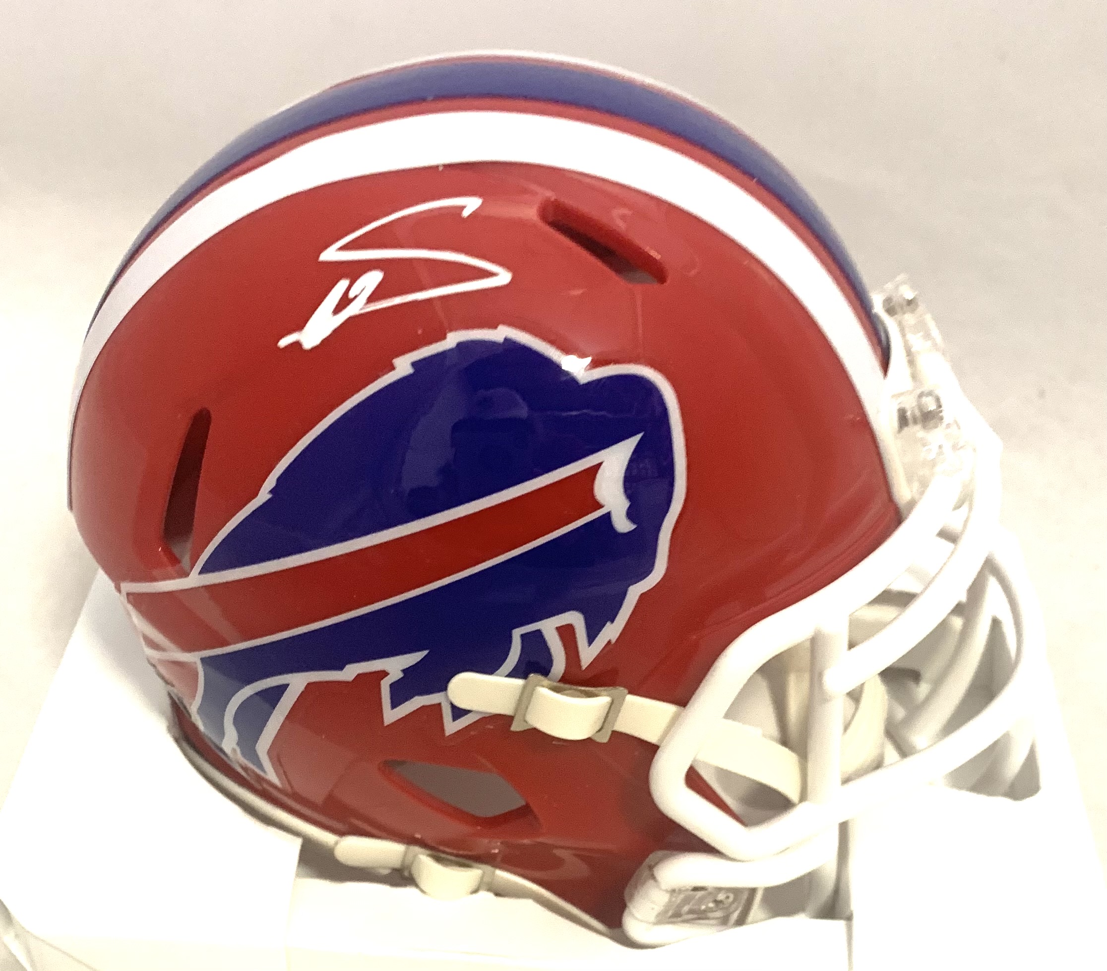 Stefon Diggs Signed Bills Throwback Speed Mini Helmet (Beckett) at PristineAuction.com Stefon Diggs Signed Bills Throwback Speed Mini Helmet (Beckett) at PristineAuction.com