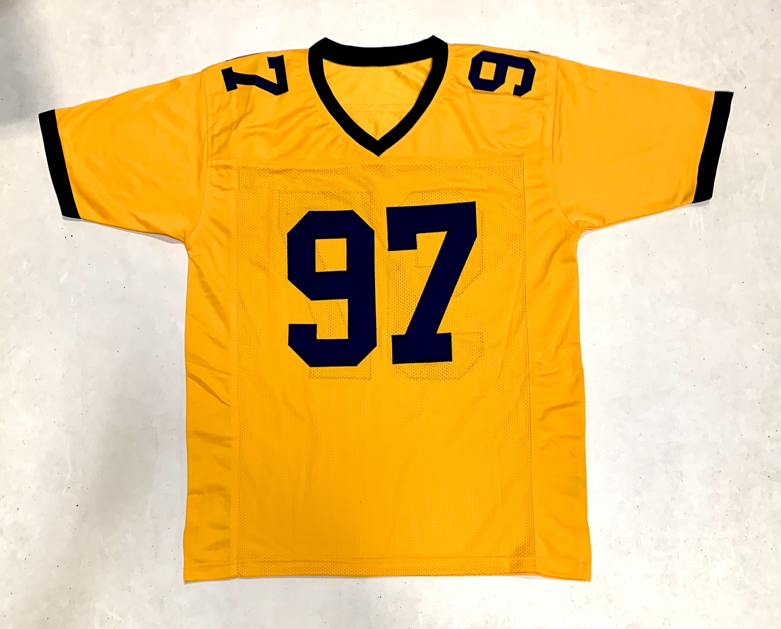 Chris Hutchinson Signed Jersey (Beckett) at PristineAuction.com Chris Hutchinson Signed Jersey (Beckett) at PristineAuction.com