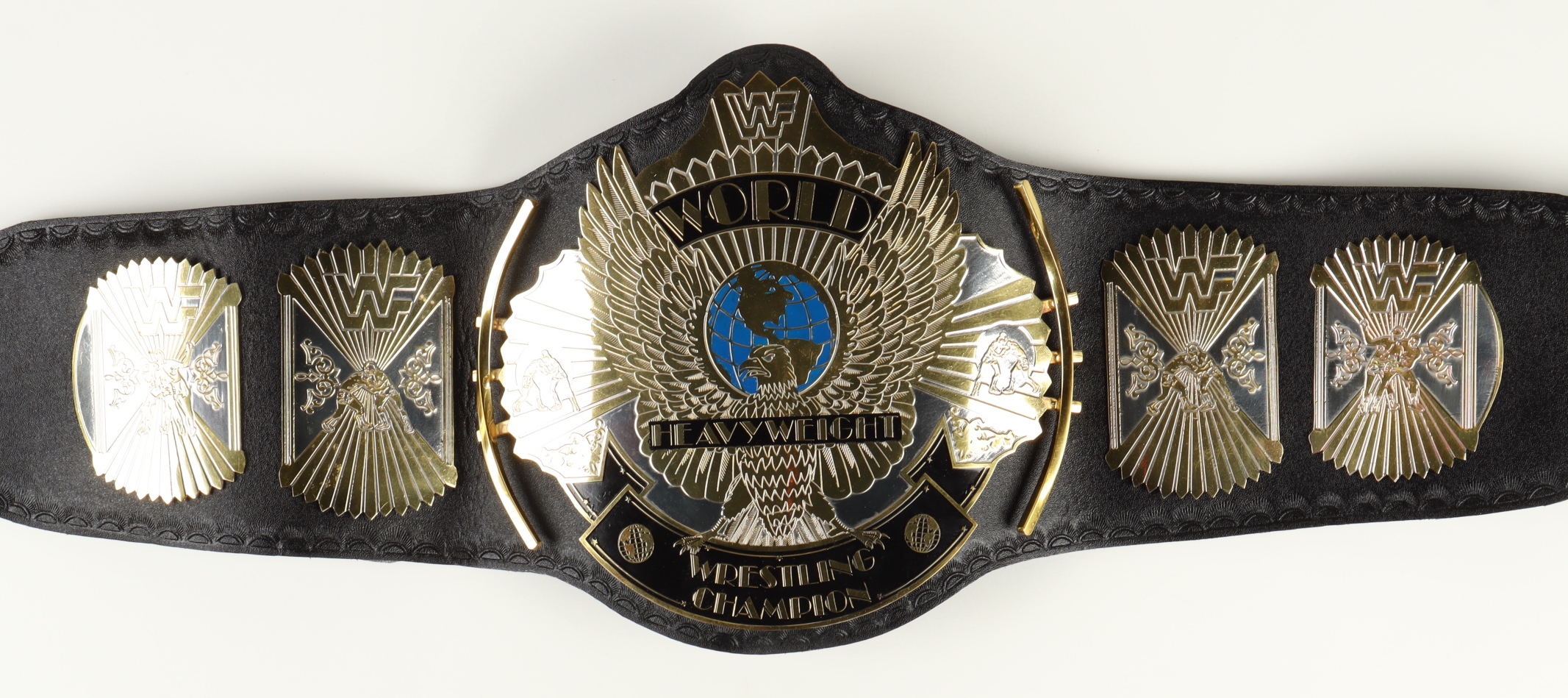 Bret Hart Signed WWE World Heavyweight Wrestling Championship Belt Inscribed "Hitman..." (Beckett) at PristineAuction.com Bret Hart Signed WWE World Heavyweight Wrestling Championship Belt Inscribed "Hitman..." (Beckett) at PristineAuction.com