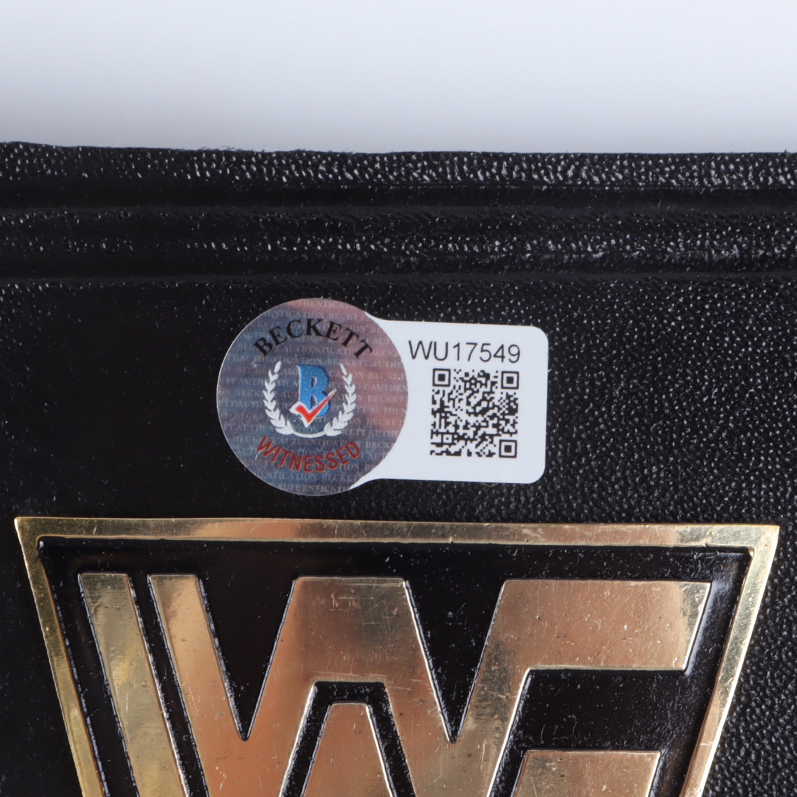 Bret Hart Signed WWE World Heavyweight Wrestling Championship Belt Inscribed "Hitman..." (Beckett) at PristineAuction.com Bret Hart Signed WWE World Heavyweight Wrestling Championship Belt Inscribed "Hitman..." (Beckett) at PristineAuction.com