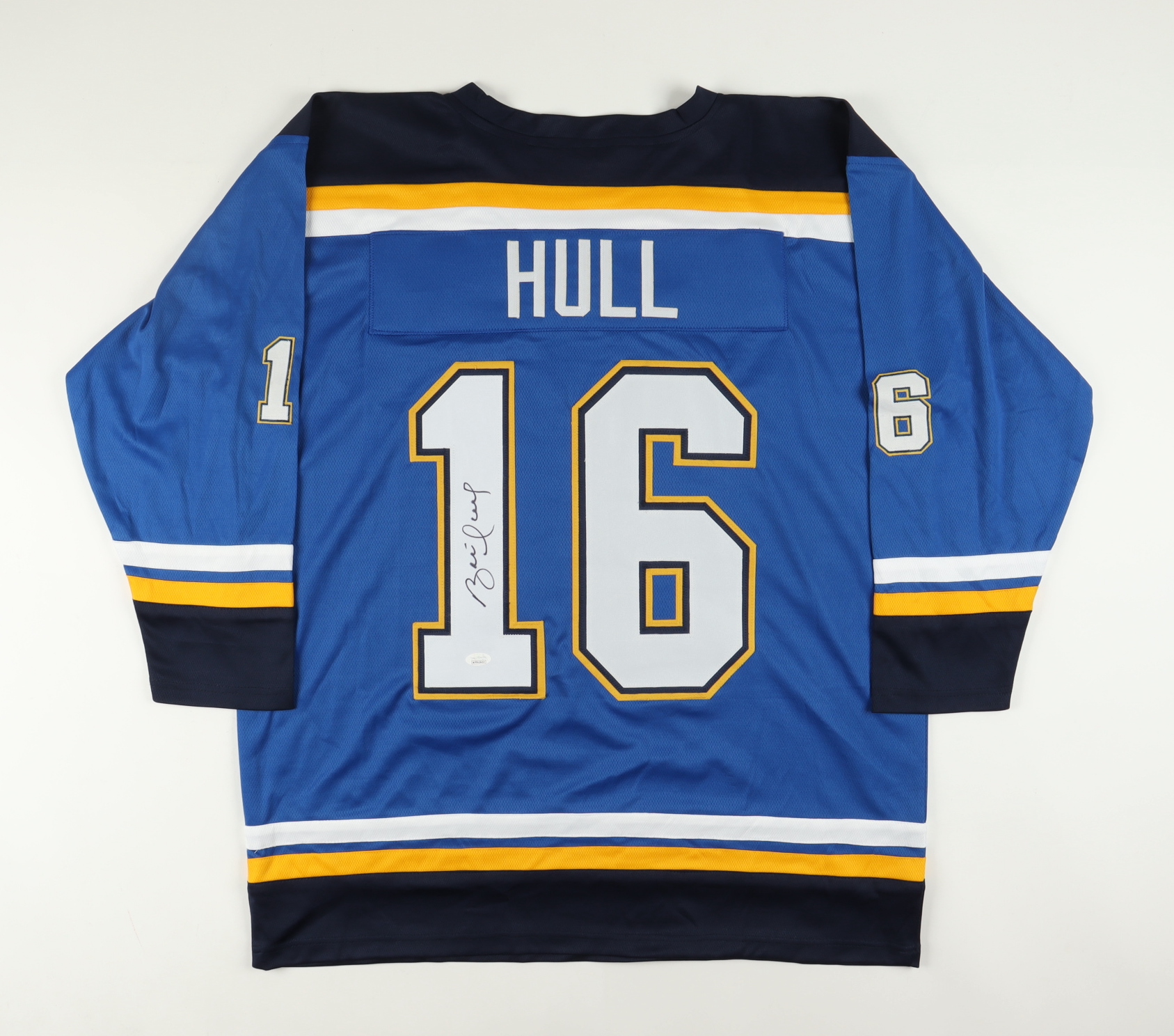 Brett Hull Signed Jersey (JSA) at PristineAuction.com Brett Hull Signed Jersey (JSA) at PristineAuction.com