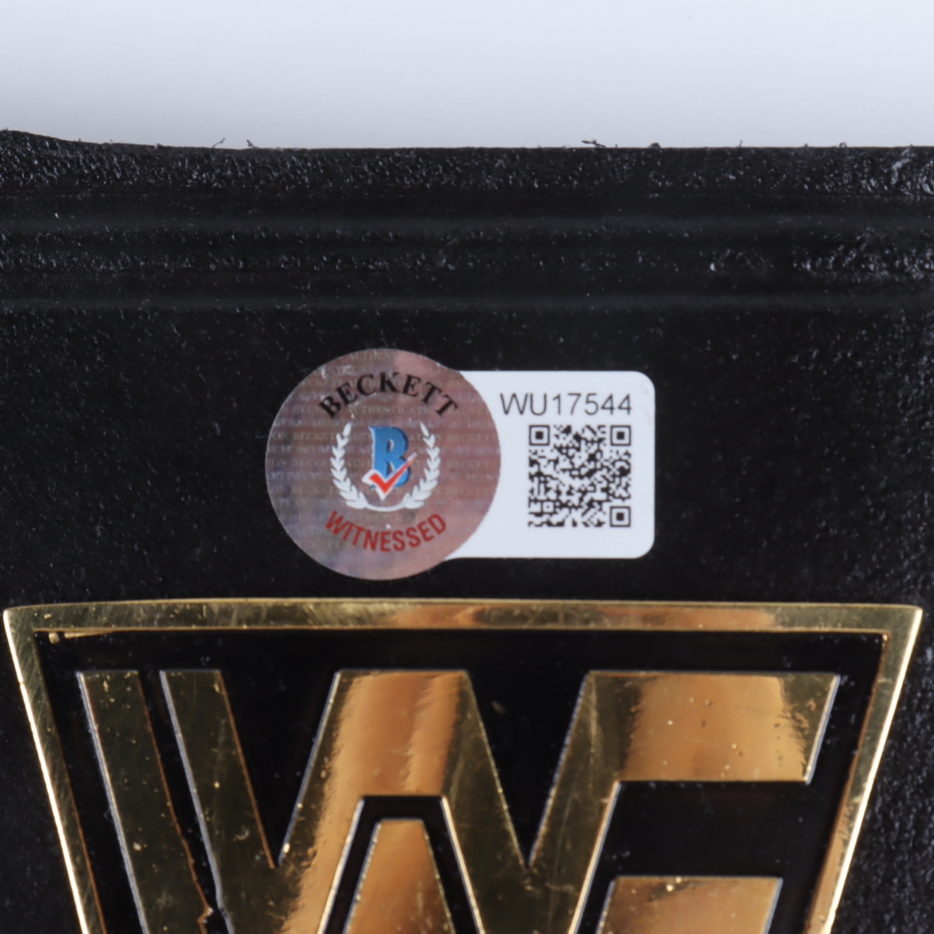 Bret "Hitman" Hart Signed WWE World Heavyweight Wrestling Championship Belt (Beckett) at PristineAuction.com Bret "Hitman" Hart Signed WWE World Heavyweight Wrestling Championship Belt (Beckett) at PristineAuction.com