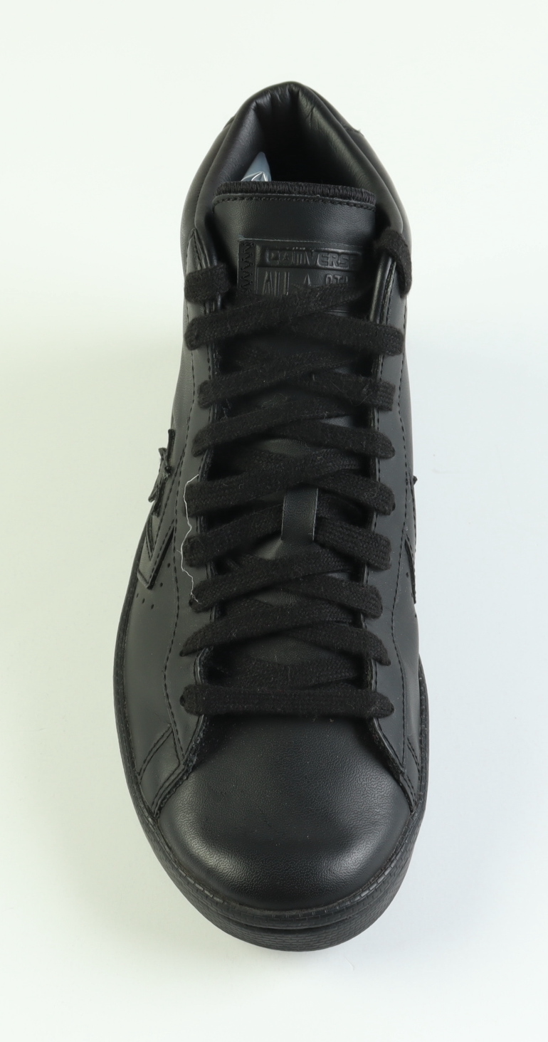 Larry Bird Signed Converse All-Star Basketball Shoe with Display Case (Bird) at PristineAuction.com Larry Bird Signed Converse All-Star Basketball Shoe with Display Case (Bird) at PristineAuction.com