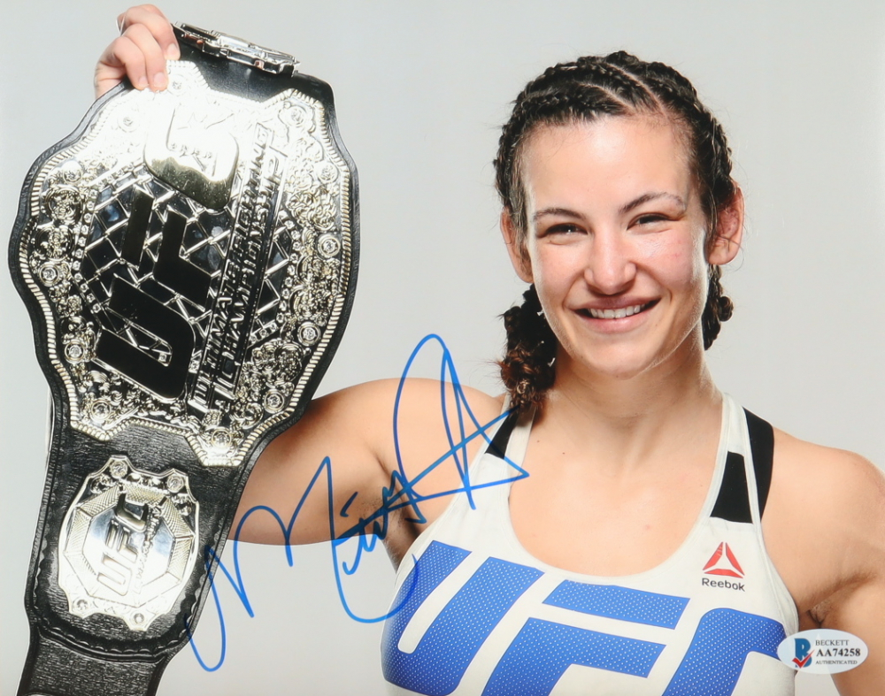 Miesha Tate Signed UFC 8x10 Photo (Beckett) Pristine Auction
