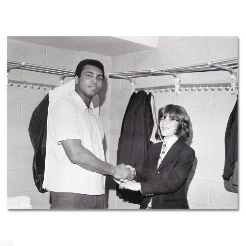 Muhammad Ali 40x30 Licensed Photo at PristineAuction.com Muhammad Ali 40x30 Licensed Photo at PristineAuction.com