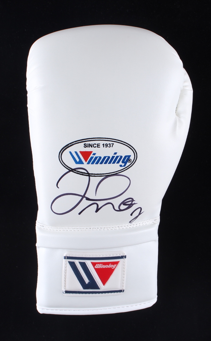 Floyd Mayweather Jr. Signed Winning Boxing Glove (Beckett) at PristineAuction.com Floyd Mayweather Jr. Signed Winning Boxing Glove (Beckett) at PristineAuction.com