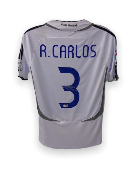 Roberto Carlos Signed Jersey (Beckett) at PristineAuction.com Roberto Carlos Signed Jersey (Beckett) at PristineAuction.com