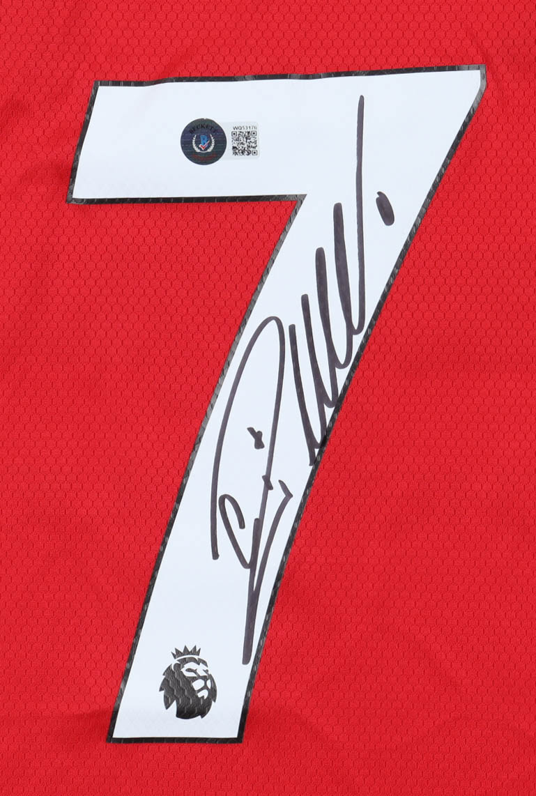 Cristiano Ronaldo Signed Manchester United Jersey (Beckett) at PristineAuction.com Cristiano Ronaldo Signed Manchester United Jersey (Beckett) at PristineAuction.com