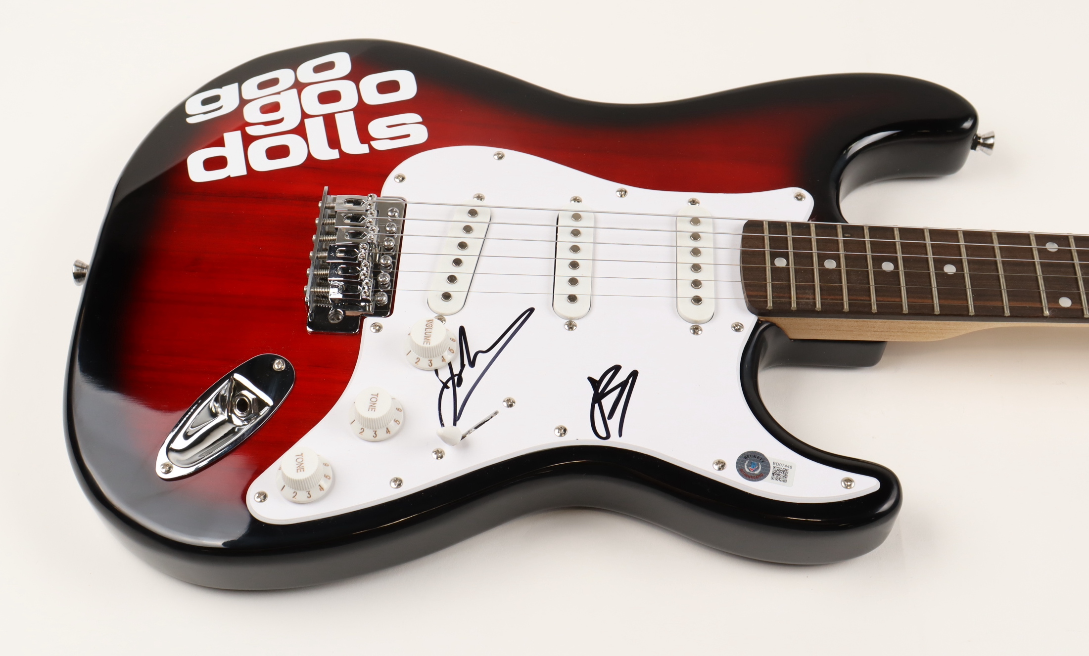 John Rzeznik & Robby Takac Signed Electric Guitar (Beckett) at PristineAuction.com John Rzeznik & Robby Takac Signed Electric Guitar (Beckett) at PristineAuction.com