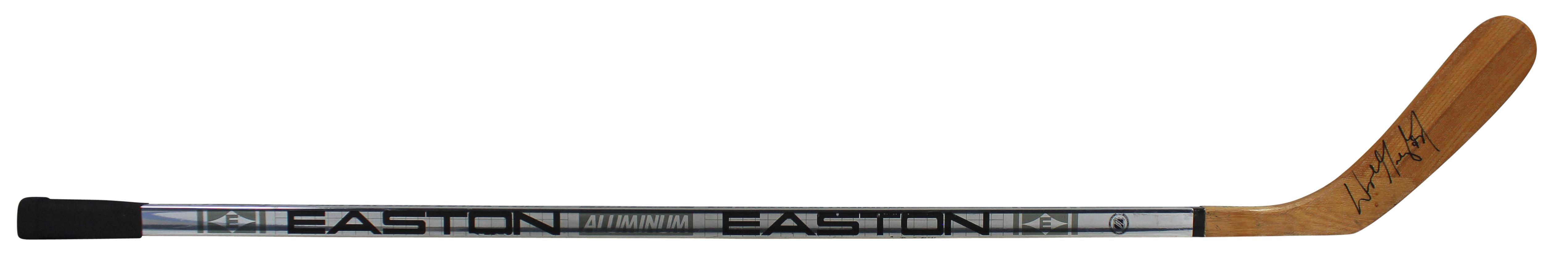 Wayne Gretzky Signed Easton Hockey Stick (Beckett) at PristineAuction.com Wayne Gretzky Signed Easton Hockey Stick (Beckett) at PristineAuction.com