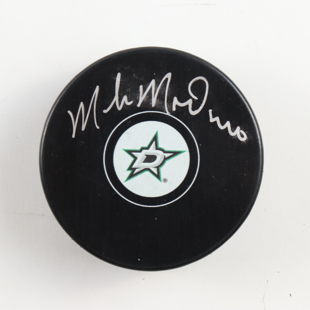Mike Modano Signed Stars Logo Hockey Puck (Players Ink) | Pristine Auction