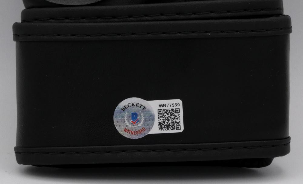 Chuck "Ice Man" Liddell Signed UFC Glove (Beckett) at PristineAuction.com Chuck "Ice Man" Liddell Signed UFC Glove (Beckett) at PristineAuction.com