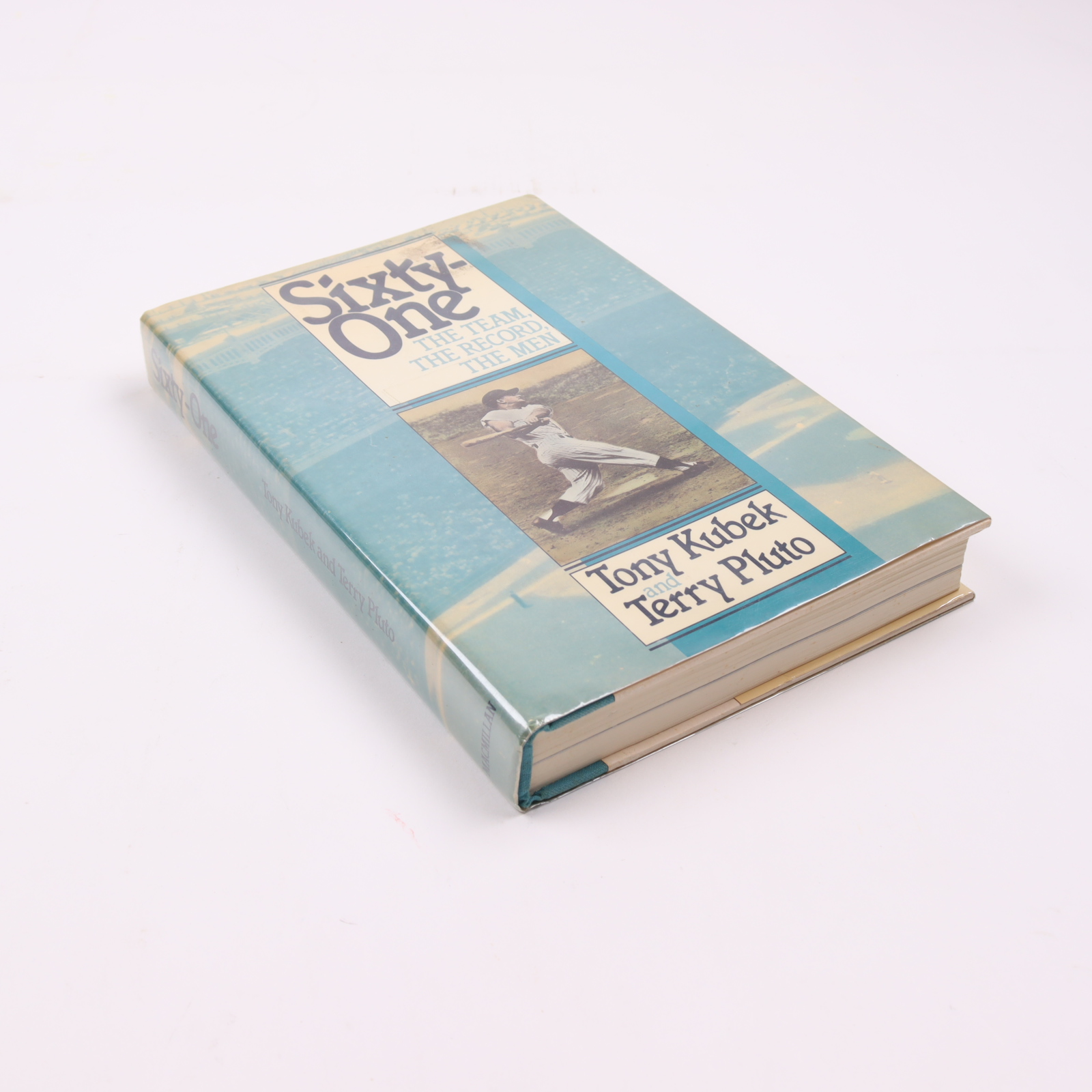 Yankees "Sixty-One: The Team, The Record The Men" Hardcover Book Signed by (23) with Whitey Ford, Yogi Berra, Ralph Houk, Bob Turley (Beckett) at PristineAuction.com Yankees "Sixty-One: The Team, The Record The Men" Hardcover Book Signed by (23) with Whitey Ford, Yogi Berra, Ralph Houk, Bob Turley (Beckett) at PristineAuction.com