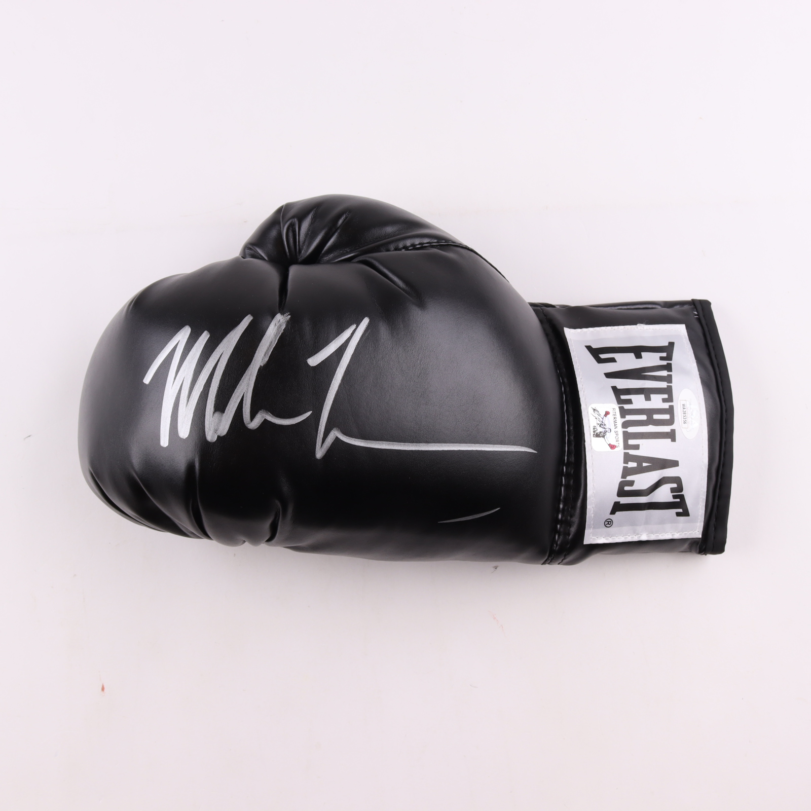 Mike Tyson Signed Everlast Boxing Glove (JSA & Tyson) at PristineAuction.com Mike Tyson Signed Everlast Boxing Glove (JSA & Tyson) at PristineAuction.com