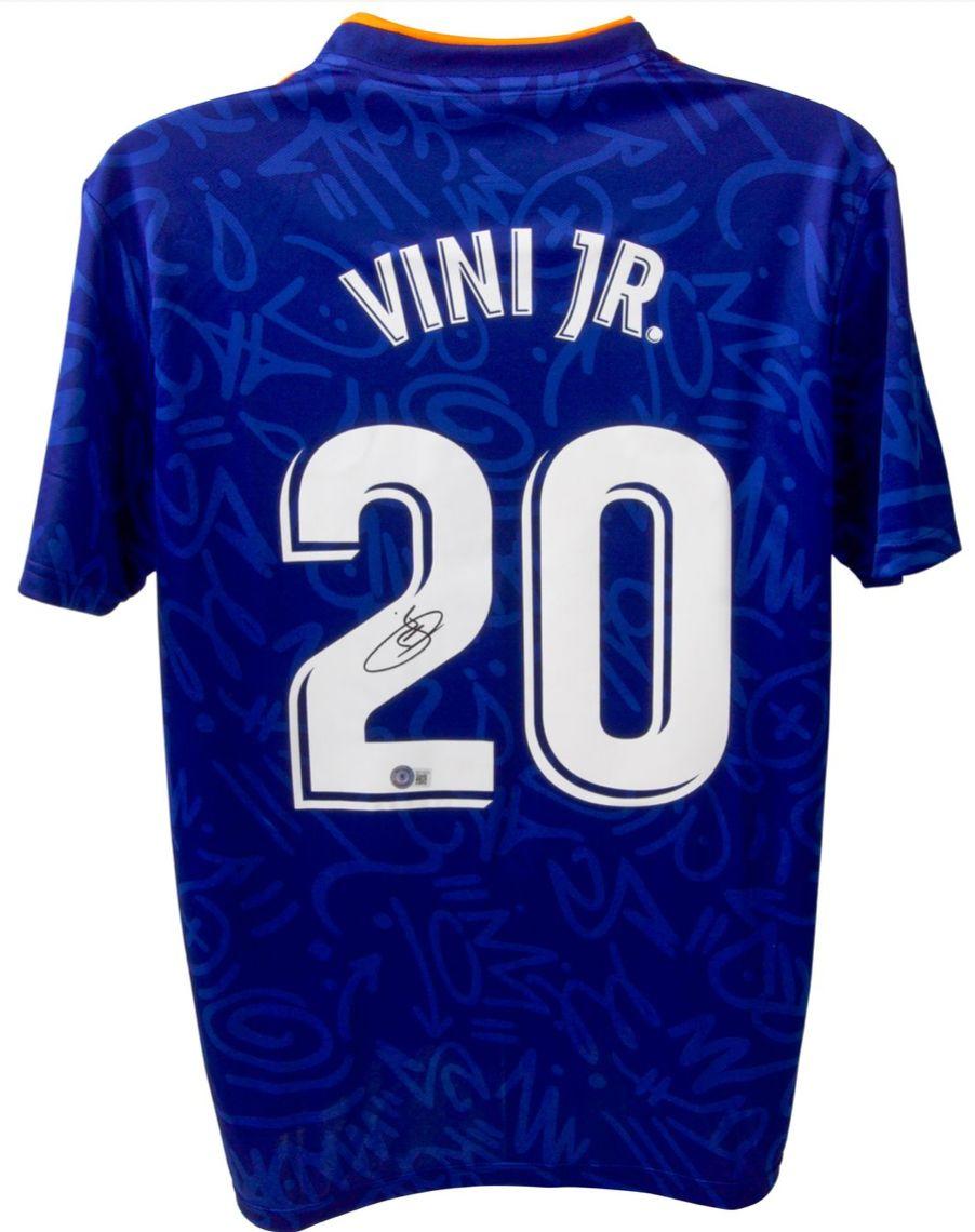 Vinicius Junior Signed Real Madrid Jersey (Beckett) at PristineAuction.com Vinicius Junior Signed Real Madrid Jersey (Beckett) at PristineAuction.com